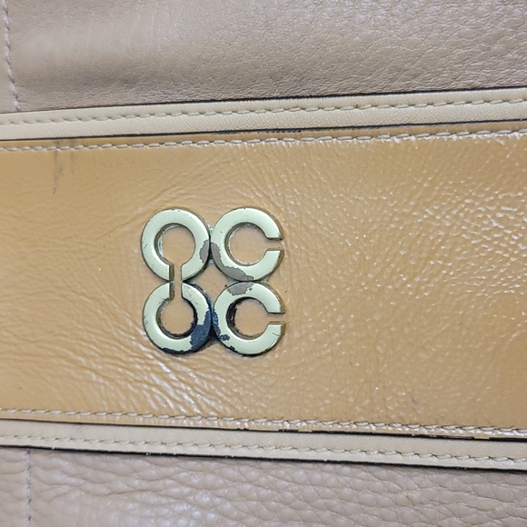 Coach leather purse. - Picture 7 of 11